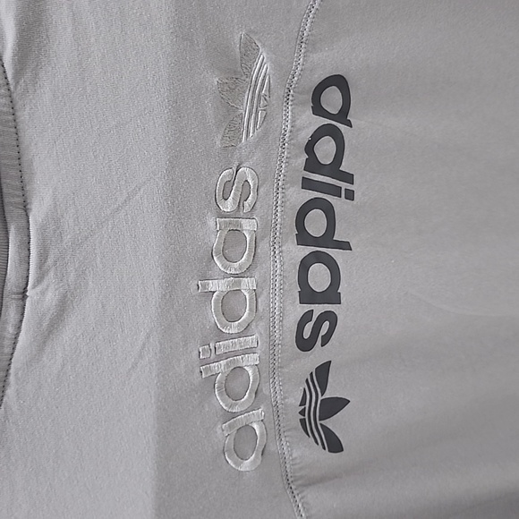 Adidas Womens Tee T-Shirt Top Short Sleeve Medium Light Purple with Logo - Picture 5 of 8